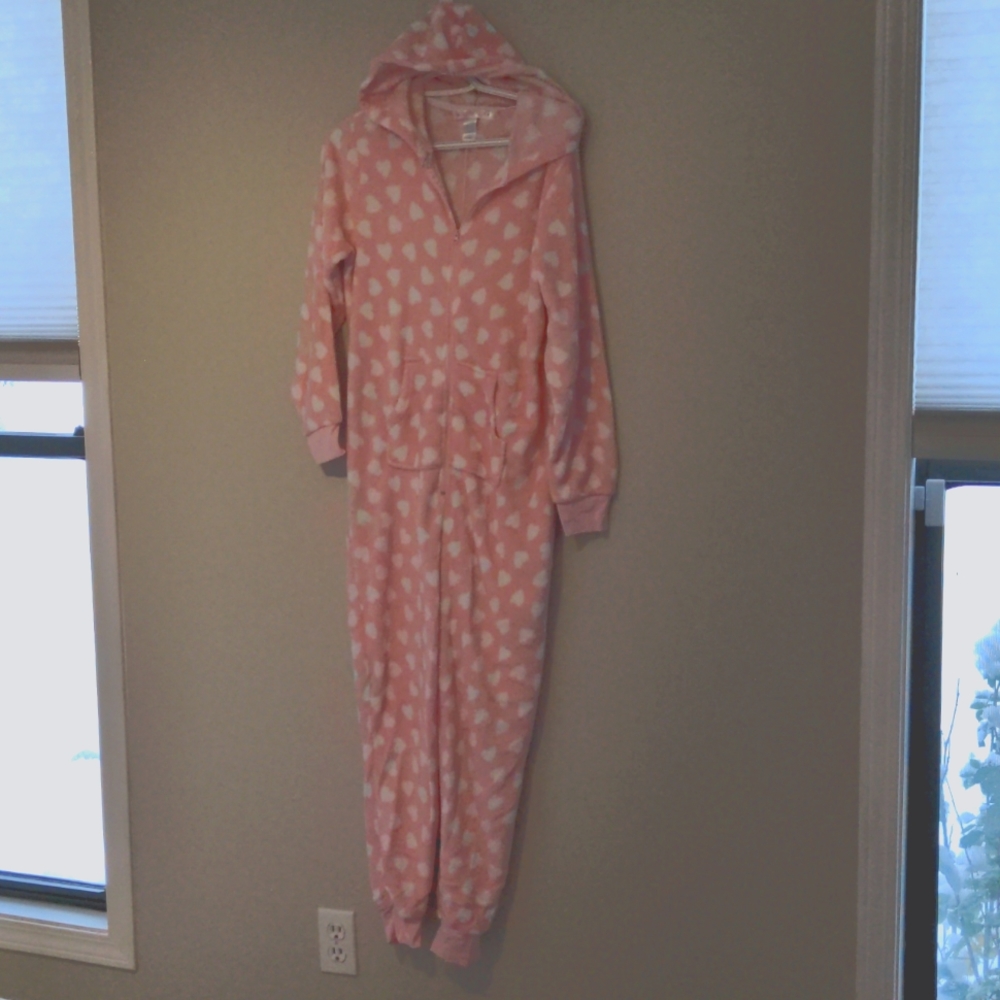 Pink fleece onesie, hooded, new without tags size medium